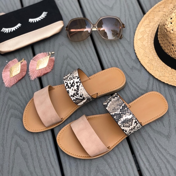 The PURRFECT Flat - SNAKE PRINT - Picture 5 of 7